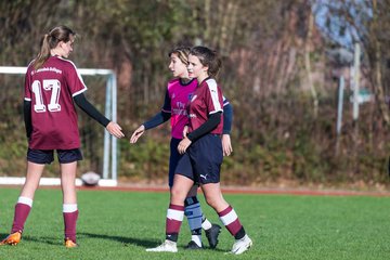 Bild 366 - B-Juniorinnen Halstenbek-Rellingen - Hamburger SV 2 : Ergebnis: 3:8